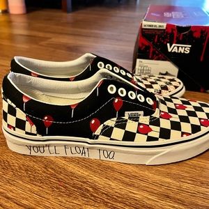 IT🎈🤡 Vans size 7 1/2 BRAND NEW